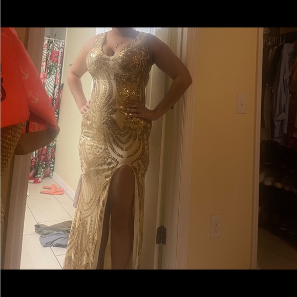 Prom dress - Picture 3 of 3